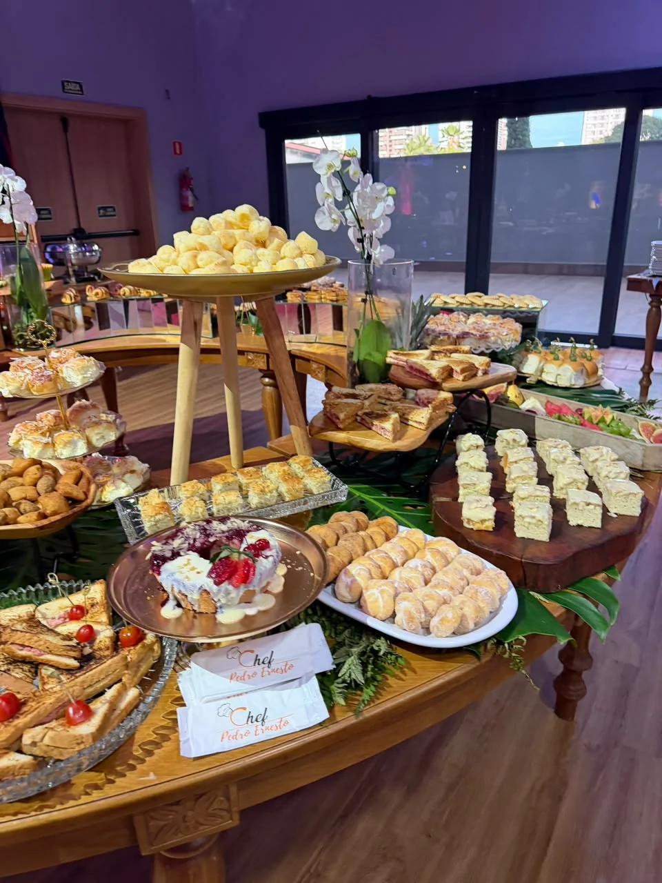Buffet servido durante o evento